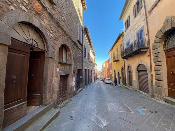casa indipendente in vendita a Montefiascone