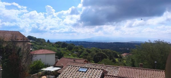 casa indipendente in vendita a Montefiascone