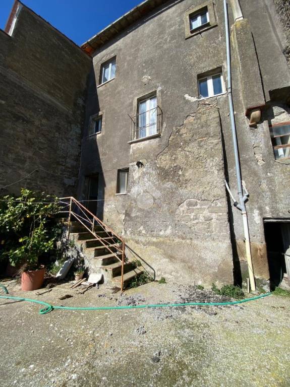 casa indipendente in vendita a Montefiascone