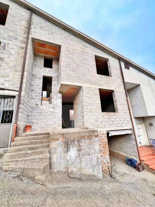 casa indipendente in vendita a Montefiascone in zona Zepponami