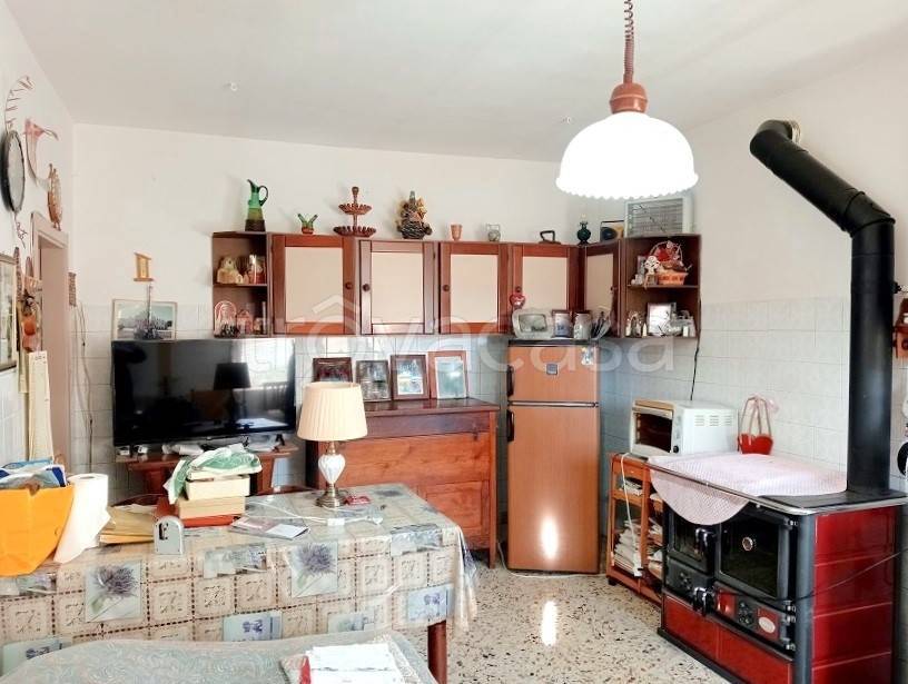 casa indipendente in vendita a Montefiascone