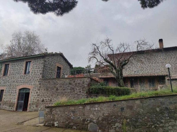 casale in vendita a Montefiascone