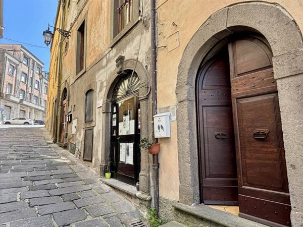 casa indipendente in vendita a Montefiascone