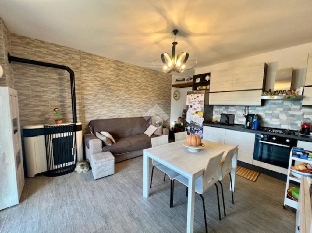 casa indipendente in vendita a Montefiascone