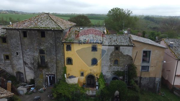 casa indipendente in vendita a Montefiascone