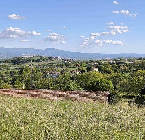 casa indipendente in vendita a Montefiascone