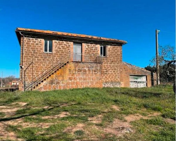 pentavano in vendita a Montefiascone