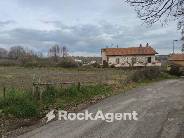 casa indipendente in vendita a Montefiascone in zona Capobianco