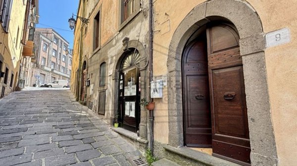 casa indipendente in vendita a Montefiascone