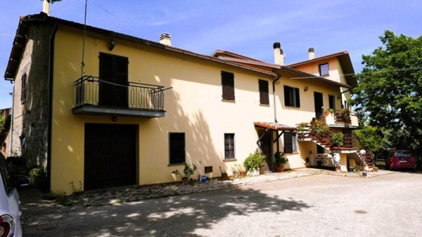 casa indipendente in vendita a Montefiascone