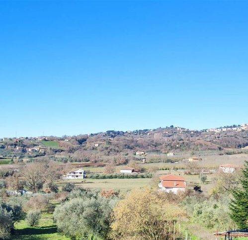 appartamento in vendita a Montefiascone