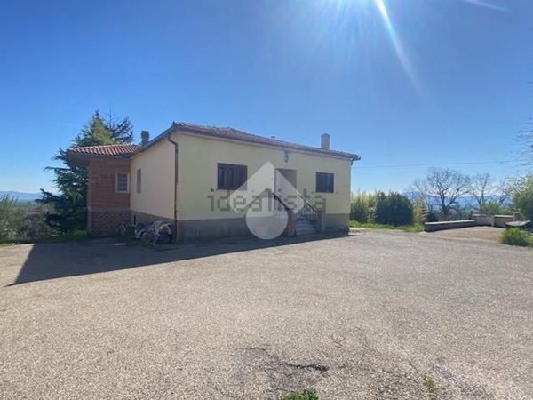 appartamento in vendita a Montefiascone in zona Cipollone