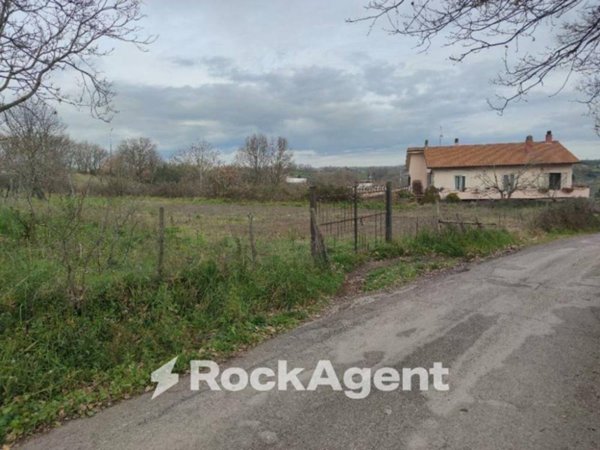 casa indipendente in vendita a Montefiascone in zona Capobianco