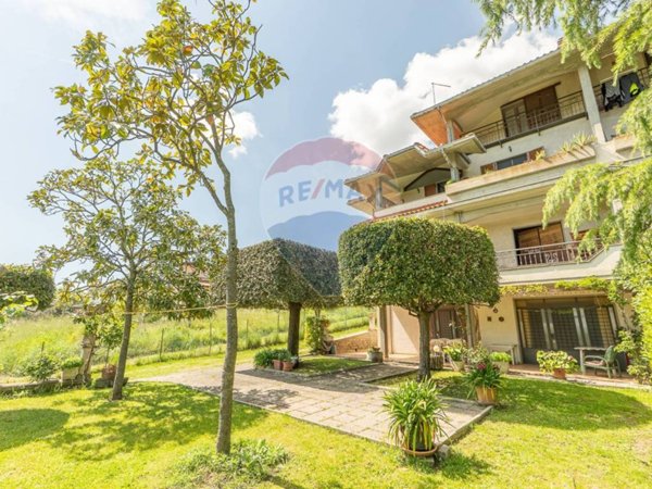 casa indipendente in vendita a Montefiascone