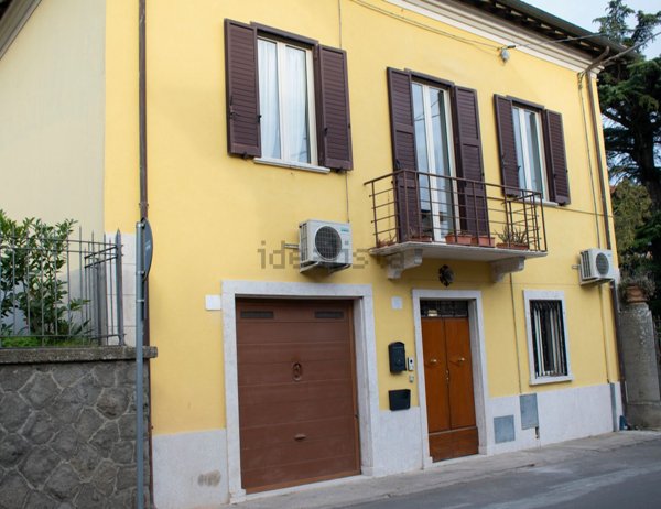 casa indipendente in vendita a Montefiascone