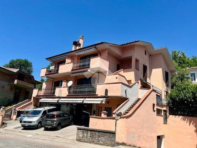 appartamento in vendita a Montefiascone