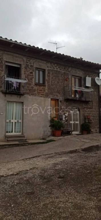 casa indipendente in vendita a Montefiascone