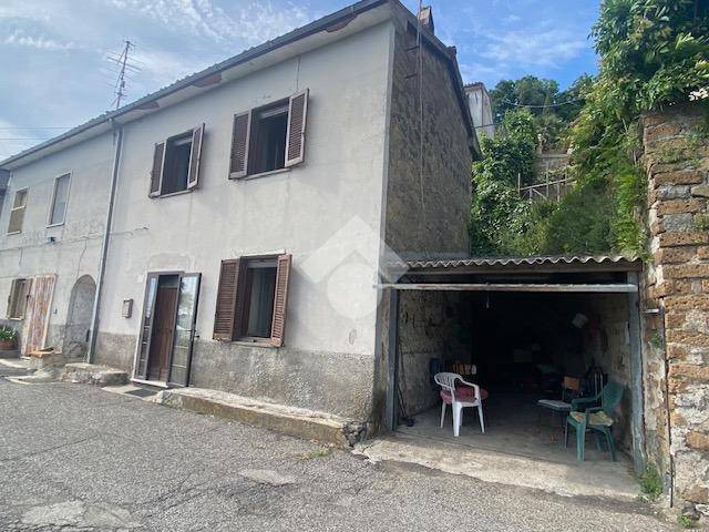 casa indipendente in vendita a Montefiascone in zona Le Coste