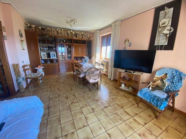 intera palazzina in vendita a Montefiascone