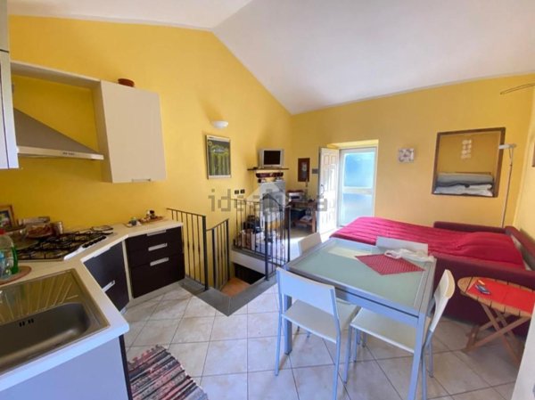 appartamento in vendita a Montefiascone in zona Cipollone