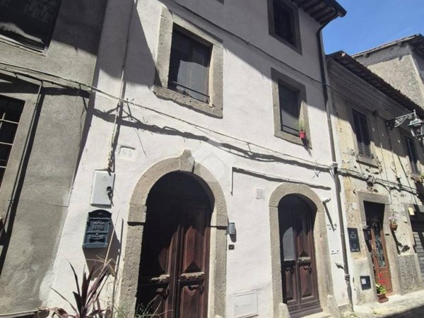 intera palazzina in vendita a Montefiascone