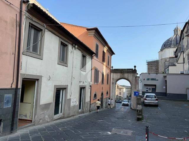 negozio in vendita a Montefiascone
