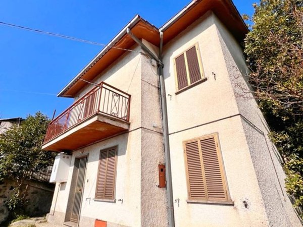casa indipendente in vendita a Montefiascone