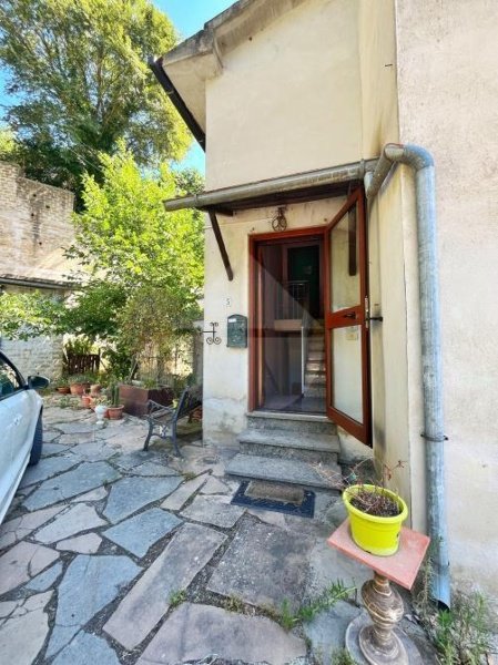 casa indipendente in vendita a Montefiascone