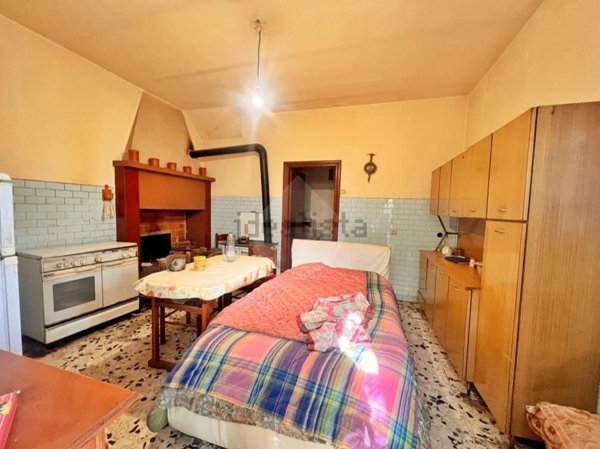 casa indipendente in vendita a Montefiascone