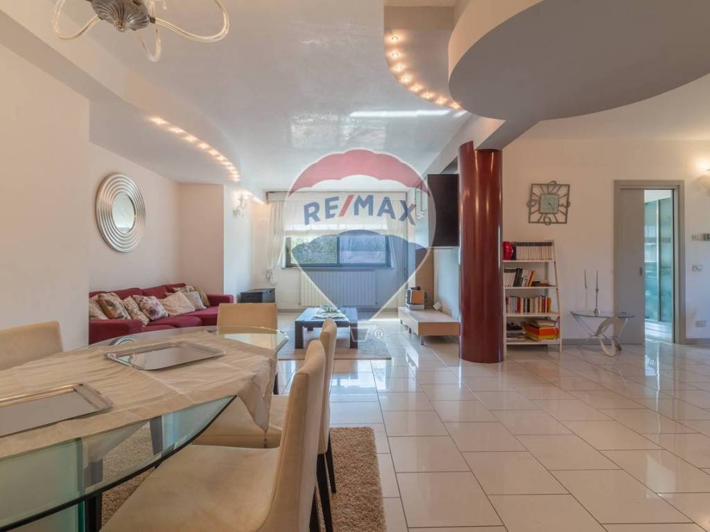 casa indipendente in vendita a Montefiascone