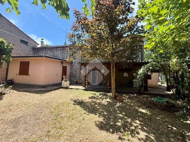 casa indipendente in vendita a Montefiascone in zona Poggio Frusta