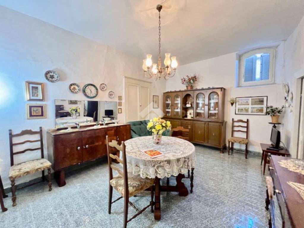 casa indipendente in vendita a Montefiascone