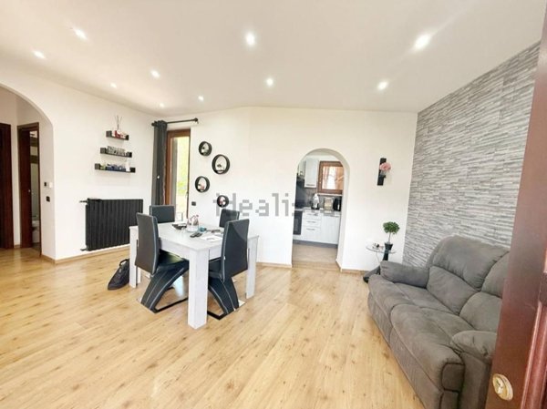 casa indipendente in vendita a Montefiascone