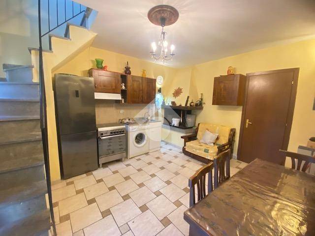 casa indipendente in vendita a Montefiascone in zona Cipollone