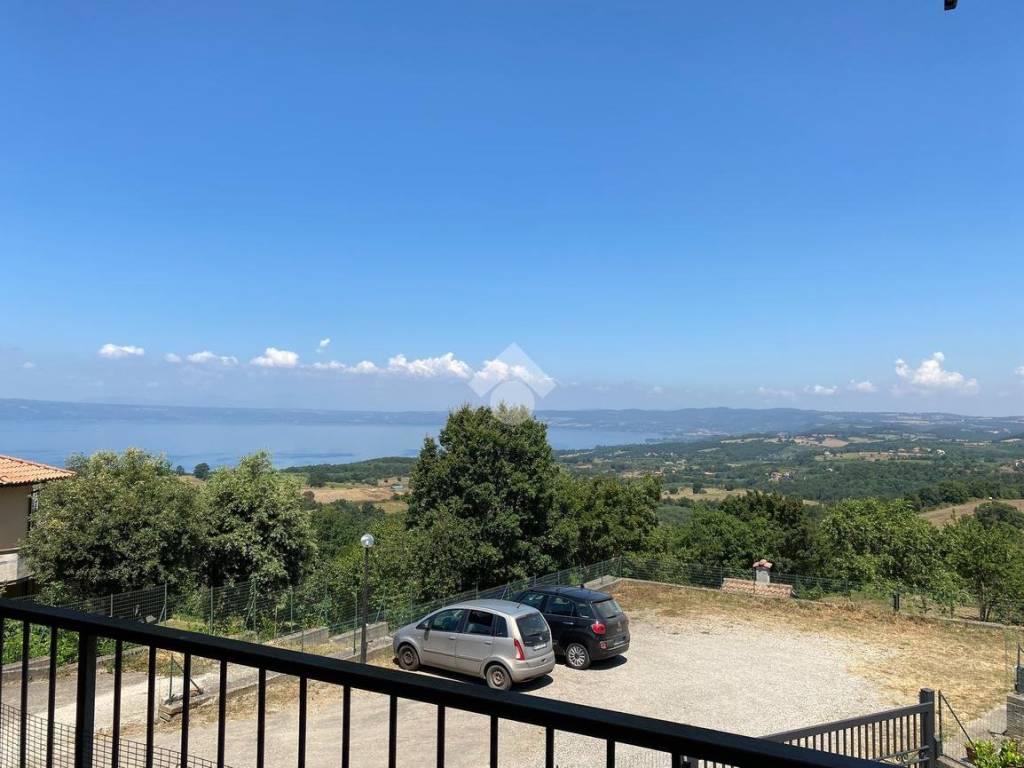 appartamento in vendita a Montefiascone in zona Le Coste