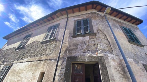 casa indipendente in vendita a Montefiascone