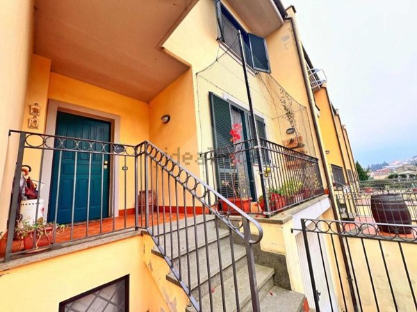 casa indipendente in vendita a Montefiascone