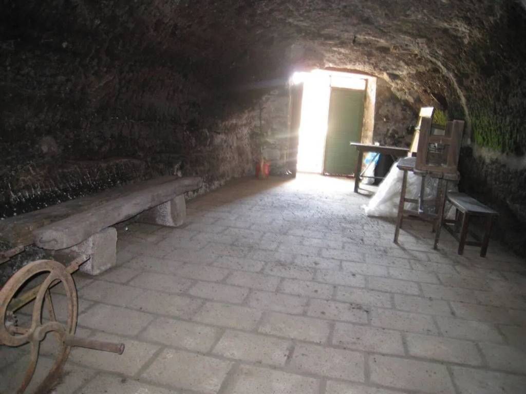 locale commerciale in vendita a Montefiascone in zona Zepponami