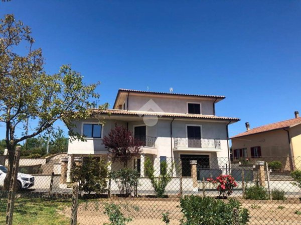 casa indipendente in vendita a Montefiascone in zona Capobianco