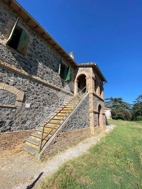 casa indipendente in vendita a Montefiascone