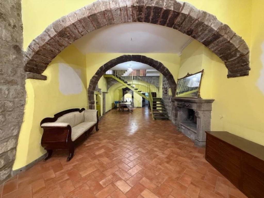 casa indipendente in vendita a Montefiascone