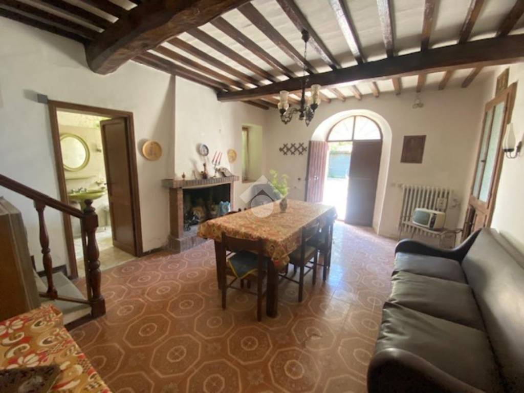 casa indipendente in vendita a Montefiascone