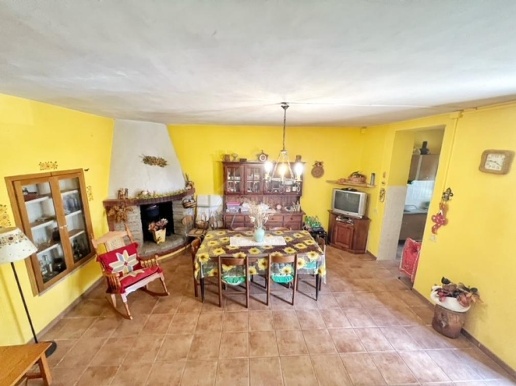 casa indipendente in vendita a Montefiascone