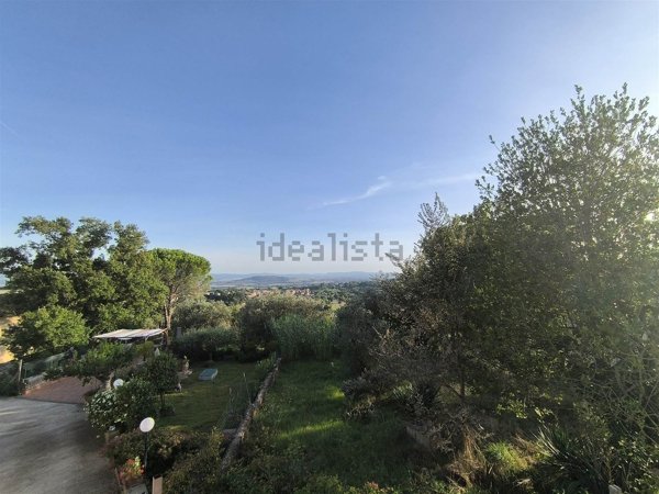 casa indipendente in vendita a Montefiascone