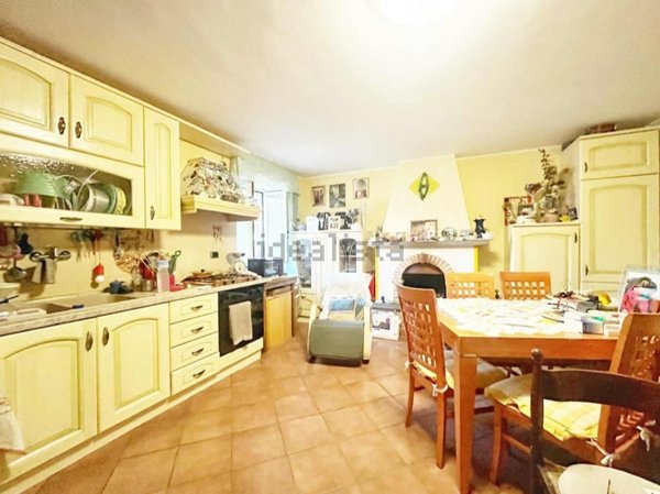 casa indipendente in vendita a Montefiascone