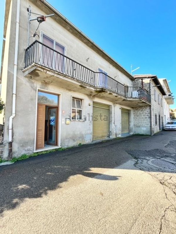 casa indipendente in vendita a Montefiascone