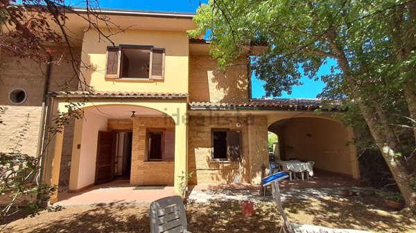 casa indipendente in vendita a Montefiascone