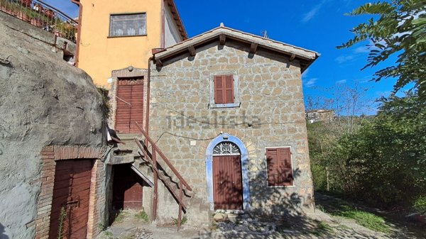 casa indipendente in vendita a Montefiascone in zona Le Coste