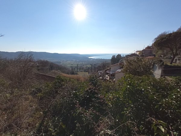 casa indipendente in vendita a Montefiascone in zona Le Coste