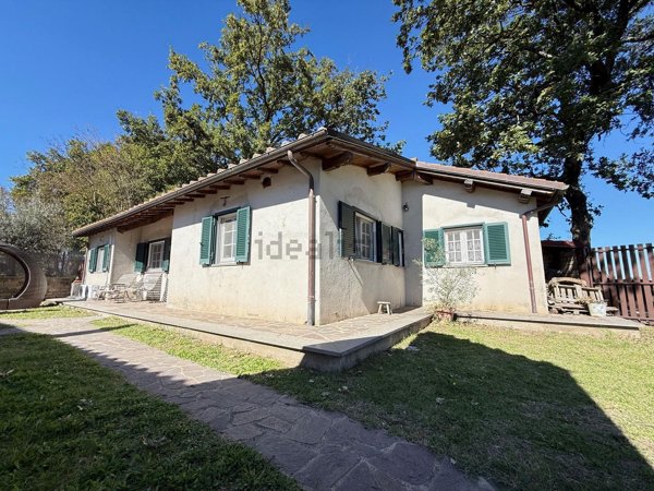 casa indipendente in vendita a Montefiascone